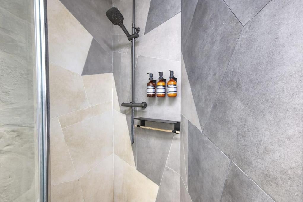 Superbe Appartement, Hypercentre, 4Chambres. เบซิเยร์ ภายนอก รูปภาพ